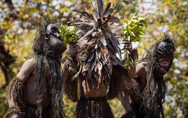 Tradisi Memotong Tenggorokan Jenazah di Suku Chewa